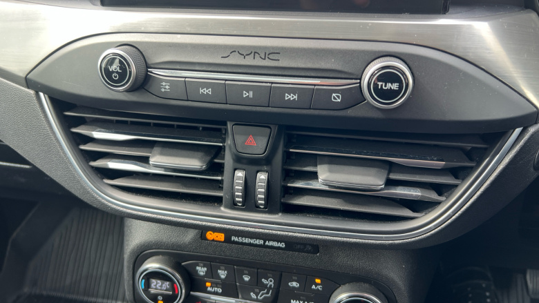 Ford Focus 1.5 EcoBlue 120 Titanium 5dr Diesel Hatchback